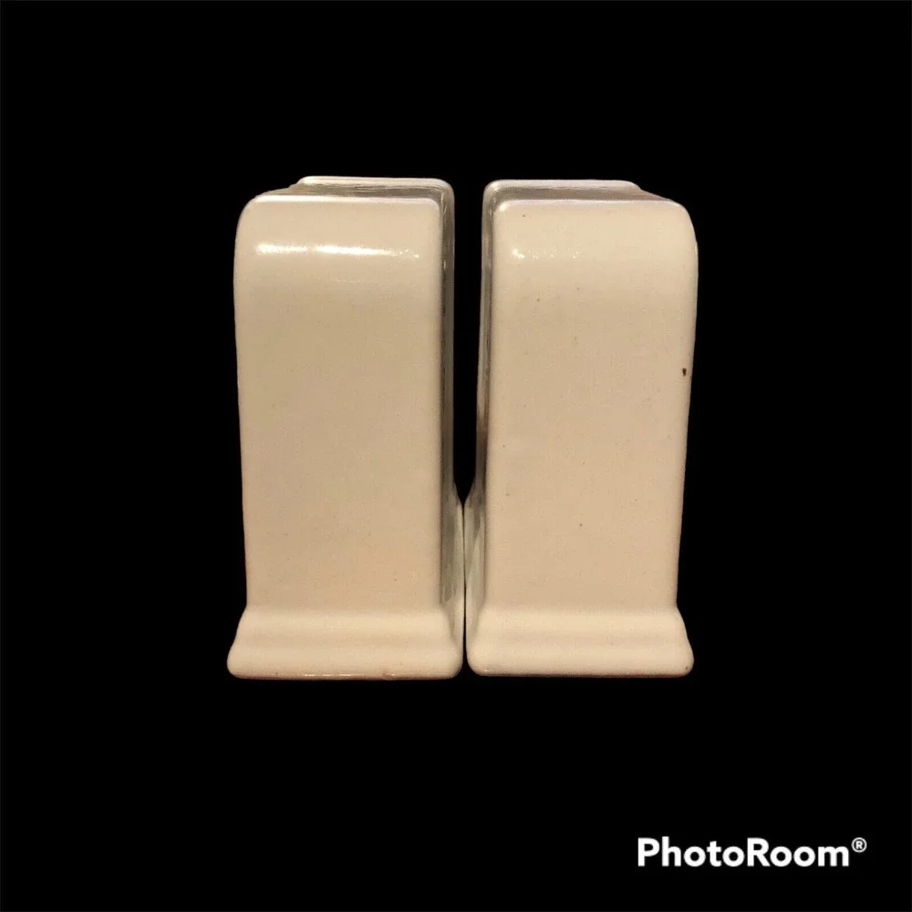 O'Keefe And Merritt Art Deco Stove Top Salt And Pepper Shakers 1950s Vintage...